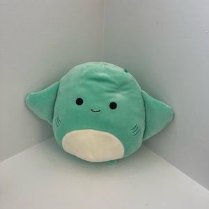 Maggie squishmallows 8"